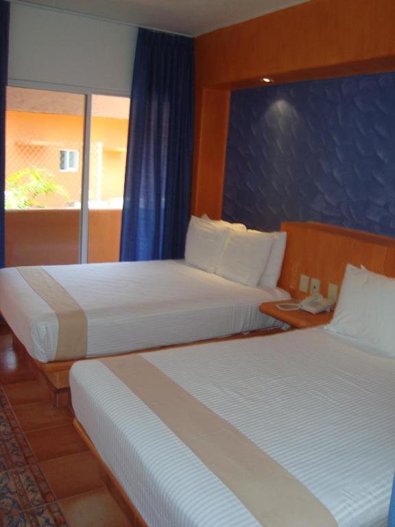 Double Room with Two Double Beds,62340394:JPEG